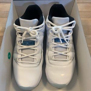 Air Jordan 11 Retro Low 'Legend Blue'